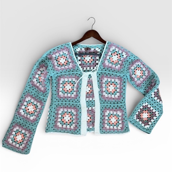 Colorful Crochet Patterned Cardigan - Picture 11 of 15